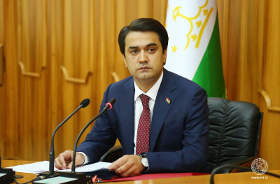 Мэр Душанбе раскритиковал ход строительства жилых домов в столице