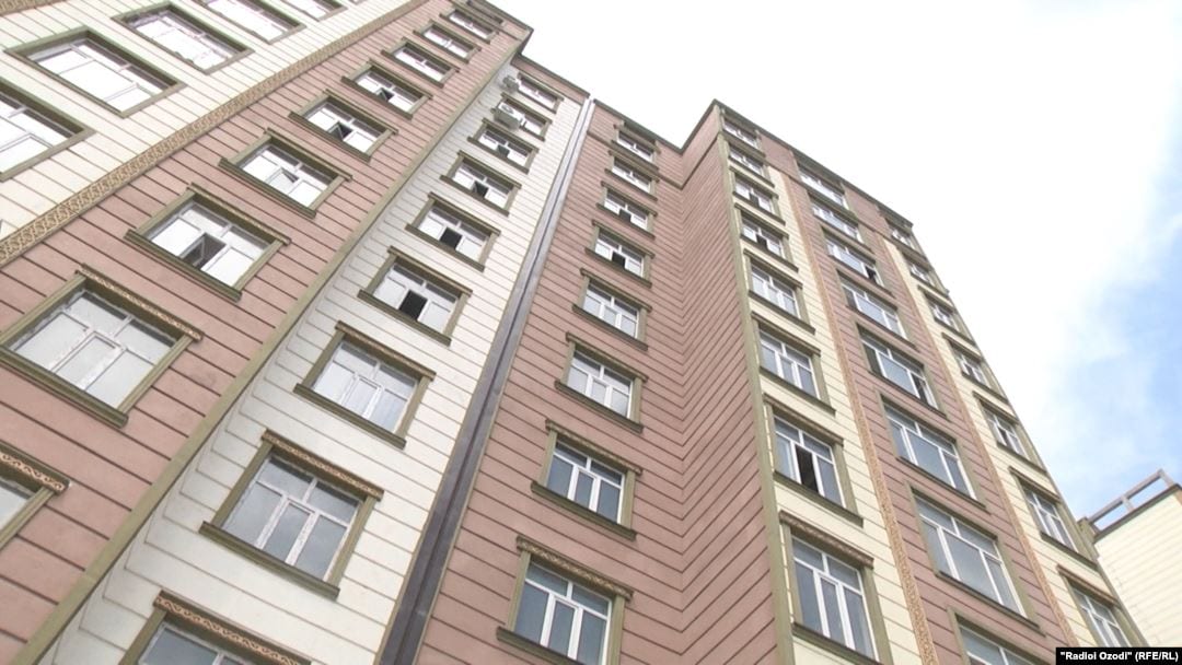 Кто в Таджикистане принимает новостройки и устанавливает сроки их эксплуатации?
